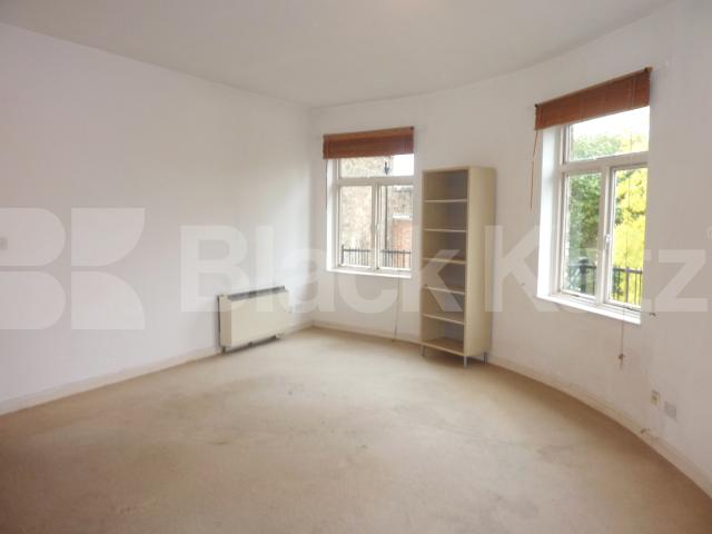 			NEW INSTRUCTION!, 2 Bedroom, 1 bath, 1 reception Flat			 Pratt Street, CAMDEN